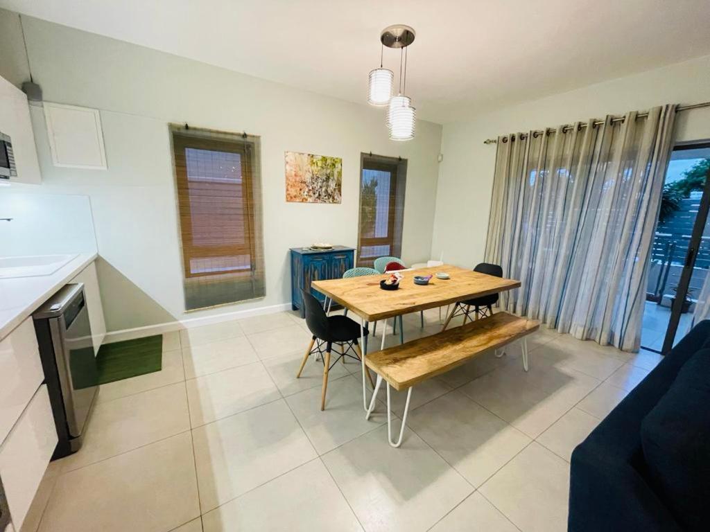 Beachcove Apartment 2 Pereybere Beach Exteriér fotografie