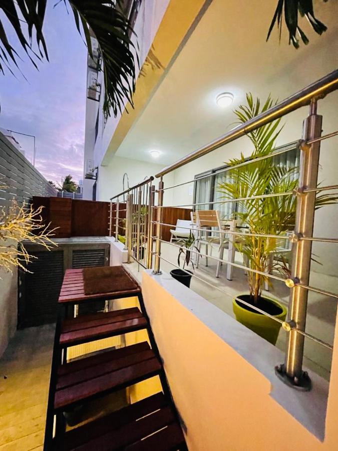 Beachcove Apartment 2 Pereybere Beach Exteriér fotografie