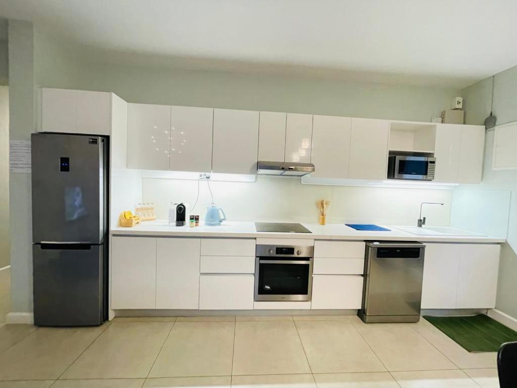 Beachcove Apartment 2 Pereybere Beach Exteriér fotografie